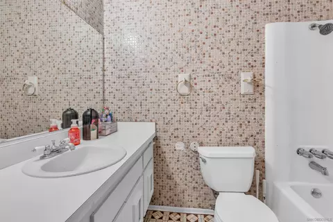 Bath - 607 E J St, Chula Vista, CA 91910 photo 1 of 2