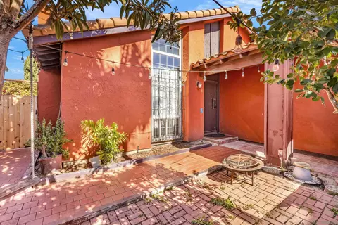 Exterior - 607 E J St, Chula Vista, CA 91910 photo 5 of 5