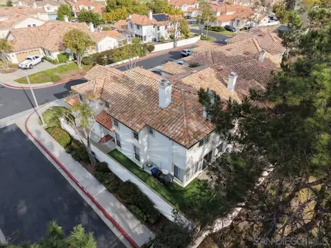 View/Area - 2517 Whispering Palms Loop, Chula Vista, CA 91915 photo 7 of 15