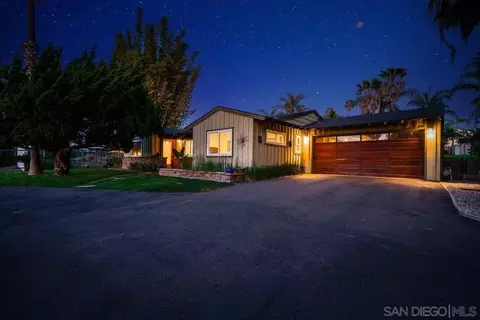 1386 Lake Dr, Encinitas, CA 92024