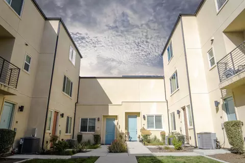 5216 Beachfront Cove St UNIT 41, San Diego, CA 92154