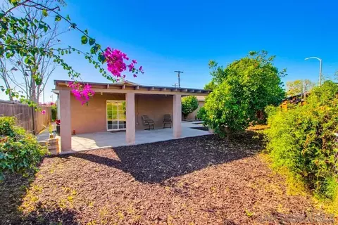 Exterior - 1015 Cedar Brk, Escondido, CA 92025 photo 5 of 5