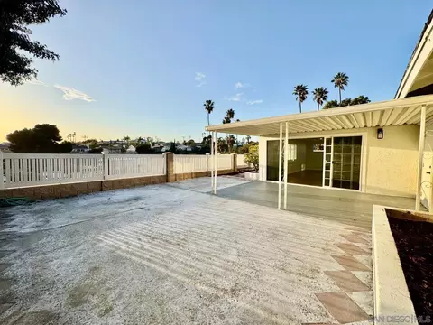 Exterior - 838 David Dr, Chula Vista, CA 91910 photo 4 of 10