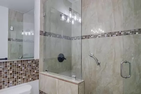 Bath - 838 David Dr, Chula Vista, CA 91910 photo 2 of 4