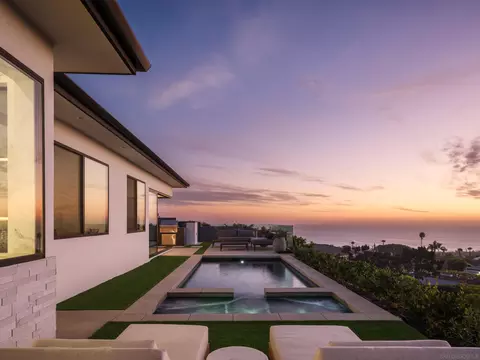 1542 Copa De Oro Dr, La Jolla, CA 92037 photo 3