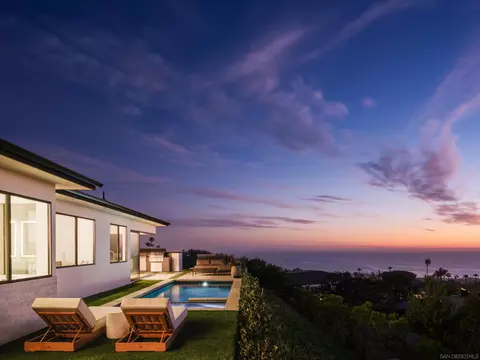 1542 Copa De Oro Dr, La Jolla, CA 92037 photo 2