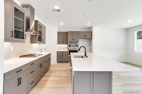 Kitchen - 703 Meadowood St #LOT 327, Fallbrook, CA 92028 photo 2 of 5