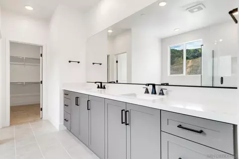 Bath - 703 Meadowood St #LOT 327, Fallbrook, CA 92028 photo 2 of 3
