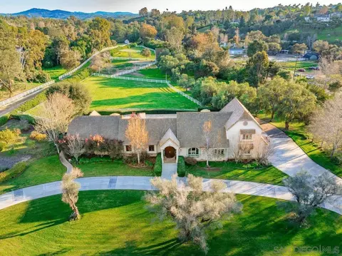 1 Saddle Creek Rd, Fallbrook, CA 92028