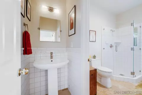 Bath - 1 Saddle Creek Rd, Fallbrook, CA 92028 photo 5 of 8