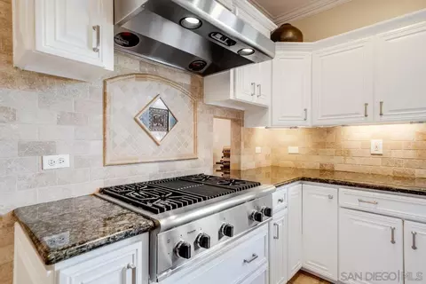 Kitchen - 1 Saddle Creek Rd, Fallbrook, CA 92028 photo 3 of 7