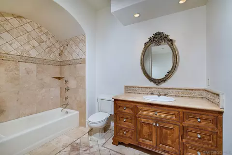 Bath - 14155 Biscayne Pl, Poway, CA 92064 photo 3 of 4