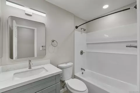 Bath - 7125 Waite Dr, La Mesa, CA 91941 photo 2 of 2