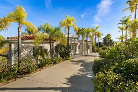Exterior - 4462 Fallsbrae Rd, Fallbrook, CA 92028 photo 2 of 14