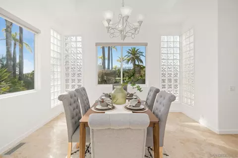 Dining - 4462 Fallsbrae Rd, Fallbrook, CA 92028 photo 2 of 5