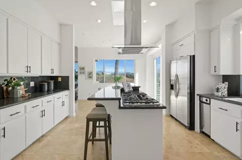 Kitchen - 4462 Fallsbrae Rd, Fallbrook, CA 92028 photo 1 of 3