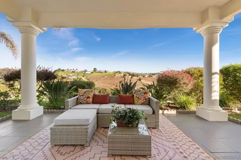 Exterior - 4462 Fallsbrae Rd, Fallbrook, CA 92028 photo 11 of 14