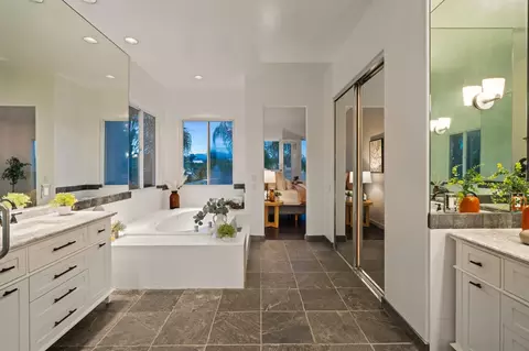 Bath - 4462 Fallsbrae Rd, Fallbrook, CA 92028 photo 2 of 8