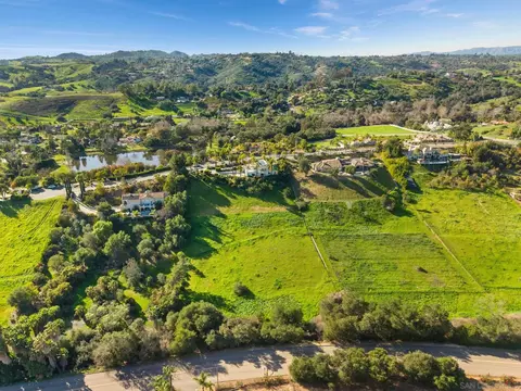 View/Area - 4462 Fallsbrae Rd, Fallbrook, CA 92028 photo 7 of 10