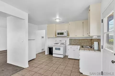 Kitchen - 260 E St, Chula Vista, CA 91910 photo 4 of 6