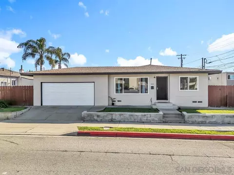 Exterior - 260 E St, Chula Vista, CA 91910 photo 5 of 6