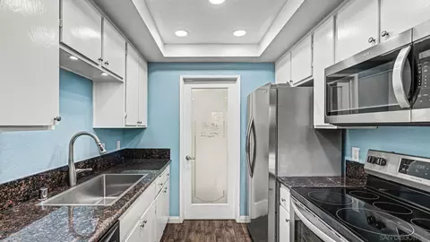 Kitchen - 814 Malibu Point Way, Oceanside, CA 92058 photo 1 of 3