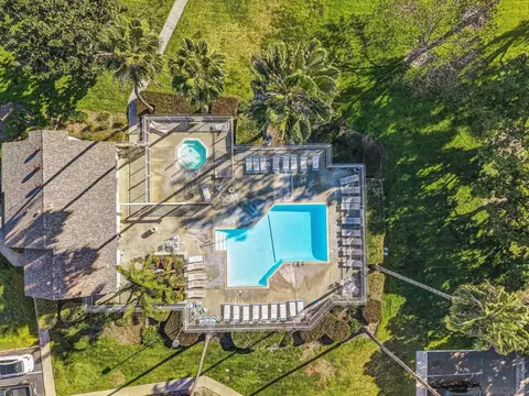 View/Area - 814 Malibu Point Way, Oceanside, CA 92058 photo 2 of 4