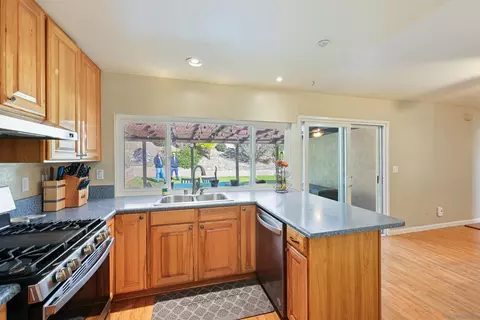 Kitchen - 9916 Cardoza Dr, Santee, CA 92071 photo 2 of 3