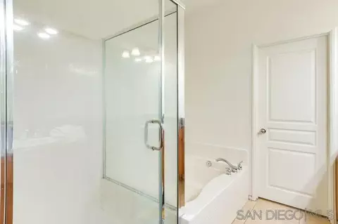 Bath - 1723 Wildflower, Vista, CA 92083 photo 2 of 4
