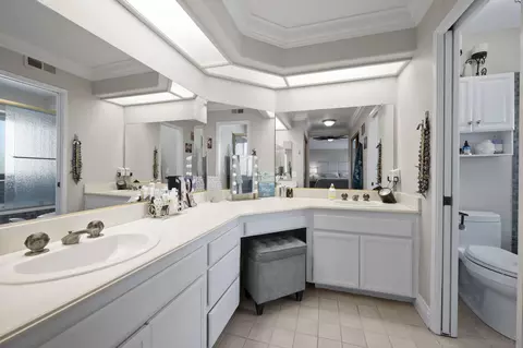 Bath - 13972 Poway Valley Rd, Poway, CA 92064 photo 2 of 4