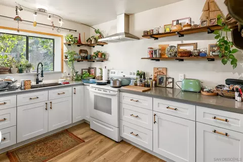 Kitchen - 2820 Highlands Blvd, Spring Valley, CA 91977 photo 2 of 4