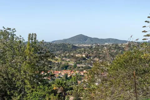 View/Area - 2820 Highlands Blvd, Spring Valley, CA 91977 photo 3 of 6