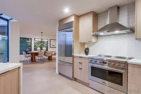Kitchen - 1429 Trabert Ranch Rd, Encinitas, CA 92024 photo 5 of 6