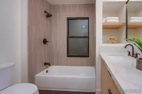 Bath - 1429 Trabert Ranch Rd, Encinitas, CA 92024 photo 8 of 10