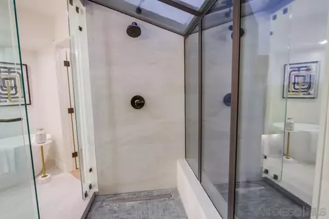 Bath - 1429 Trabert Ranch Rd, Encinitas, CA 92024 photo 5 of 10