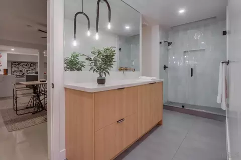 Bath - 1429 Trabert Ranch Rd, Encinitas, CA 92024 photo 1 of 10