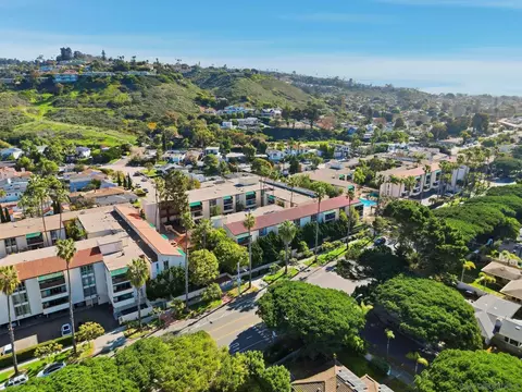 View/Area - 6455 La Jolla Blvd #155, La Jolla, CA 92037 photo 4 of 7