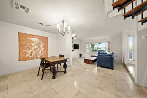 1806 Mckee St #A2, San Diego, CA 92110