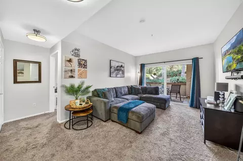 Living - 44706 Adam Ln, Temecula, CA 92592 photo 2 of 5