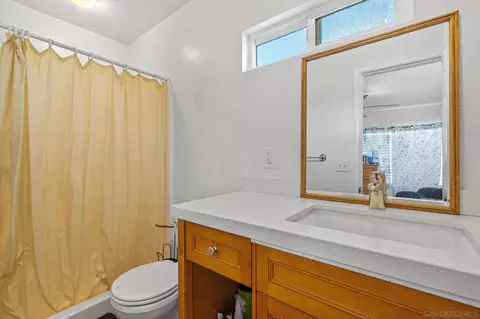 Bath - 1550 Keyes Rd, Ramona, CA 92065 photo 4 of 4