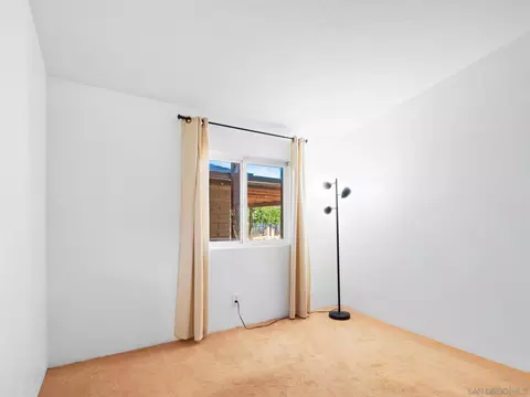 Bedroom - 1550 Keyes Rd, Ramona, CA 92065 photo 3 of 4