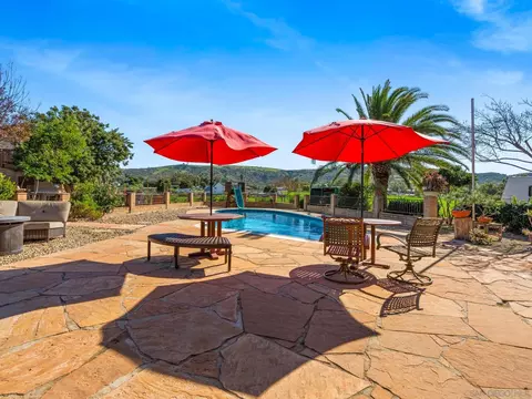 Exterior - 1550 Keyes Rd, Ramona, CA 92065 photo 7 of 17