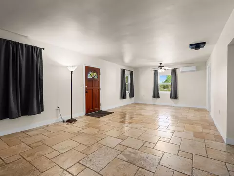 Living - 1550 Keyes Rd, Ramona, CA 92065 photo 2 of 4