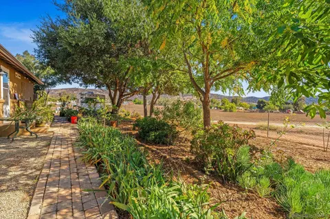 Exterior - 1550 Keyes Rd, Ramona, CA 92065 photo 13 of 17