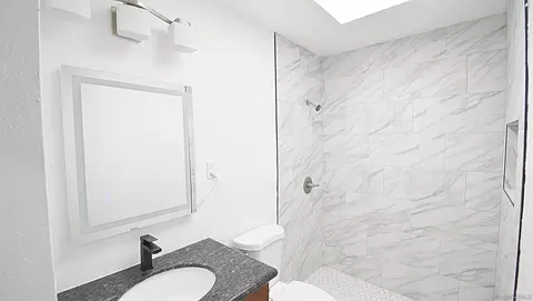 Bath - 1040 Second Ave, Chula Vista, CA 91911 photo 3 of 5