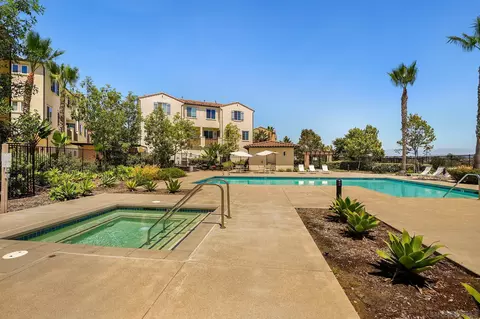 Exterior - 5074 Cascade Way #102, Oceanside, CA 92057 photo 3 of 4
