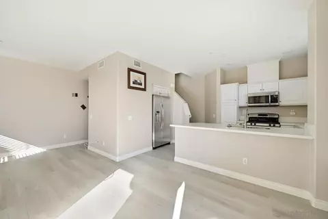 Living - 5074 Cascade Way #102, Oceanside, CA 92057 photo 3 of 4