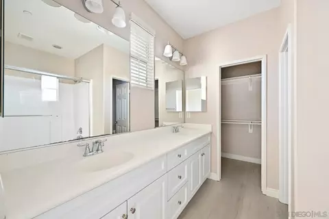 Bath - 5074 Cascade Way #102, Oceanside, CA 92057 photo 2 of 3