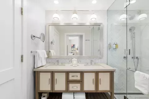 Bath - 1500 Orange Ave #38, Coronado, CA 92118 photo 2 of 5