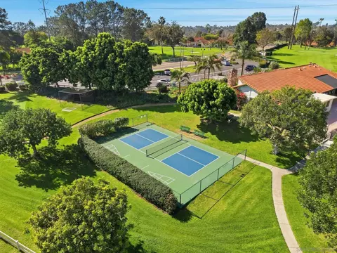 View/Area - 1926 Springdale Ln, Encinitas, CA 92024 photo 3 of 6